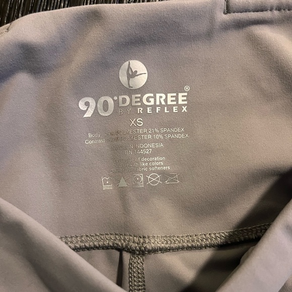 Two XS leggings - Picture 4 of 7